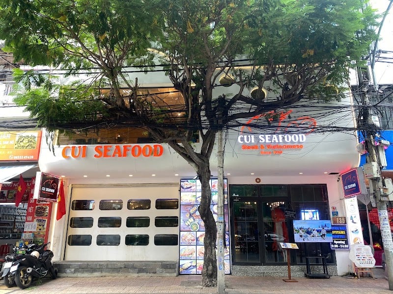 CUI seafood restaurant