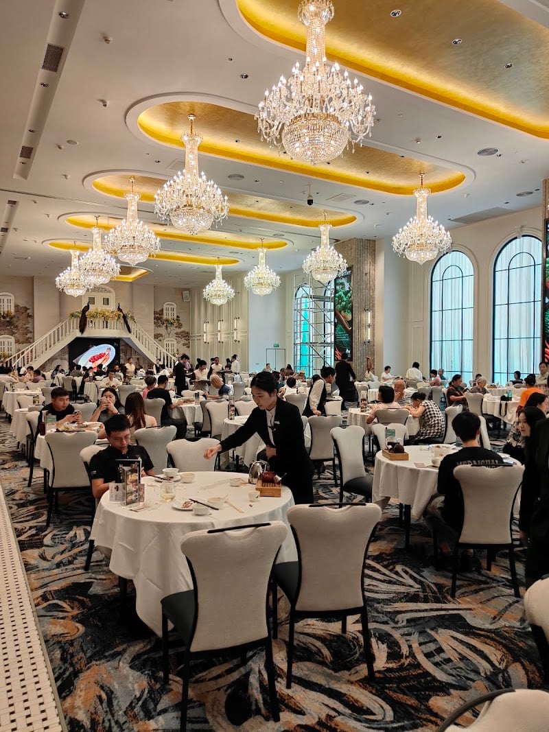Tangpalace Seafood Restaurant