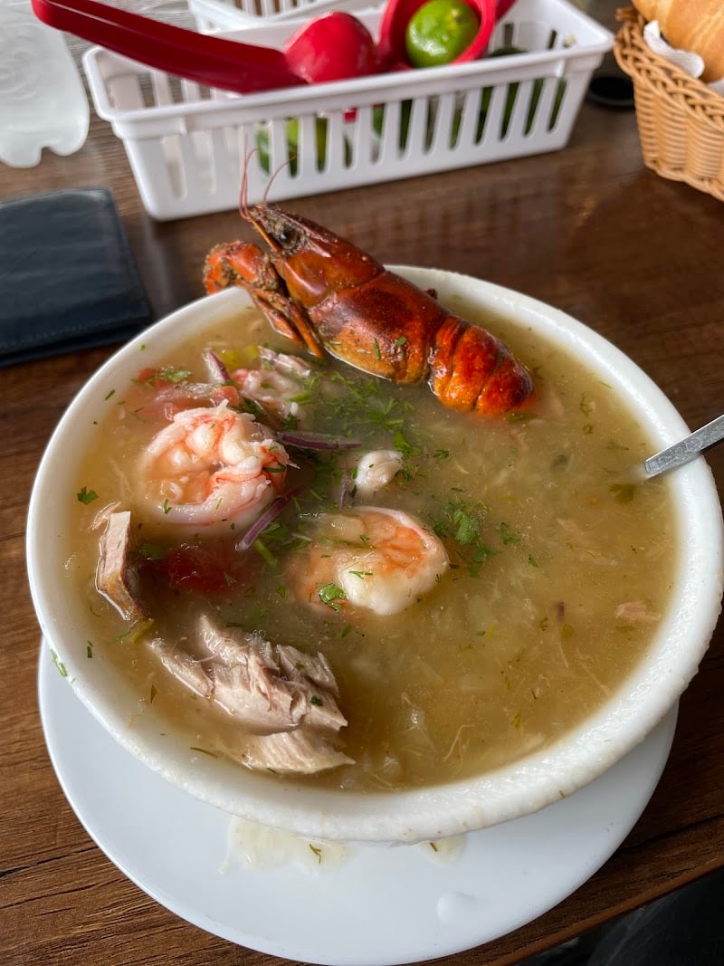 El Colorado de la Bahia (Urdesa) Seafood restaurant