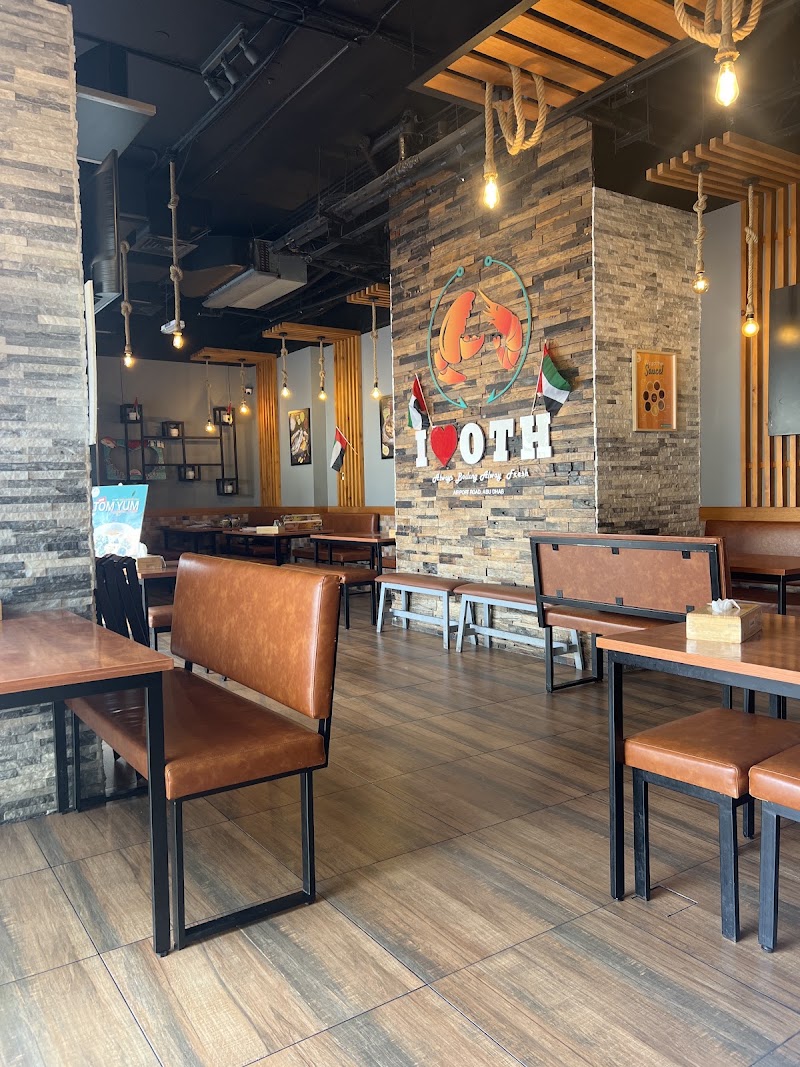 Off The Hook Seafood Restaurant - Airport Road