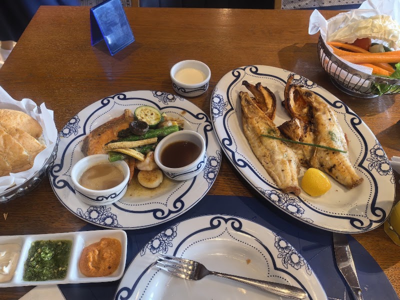 L'wzaar Seafood Restaurant