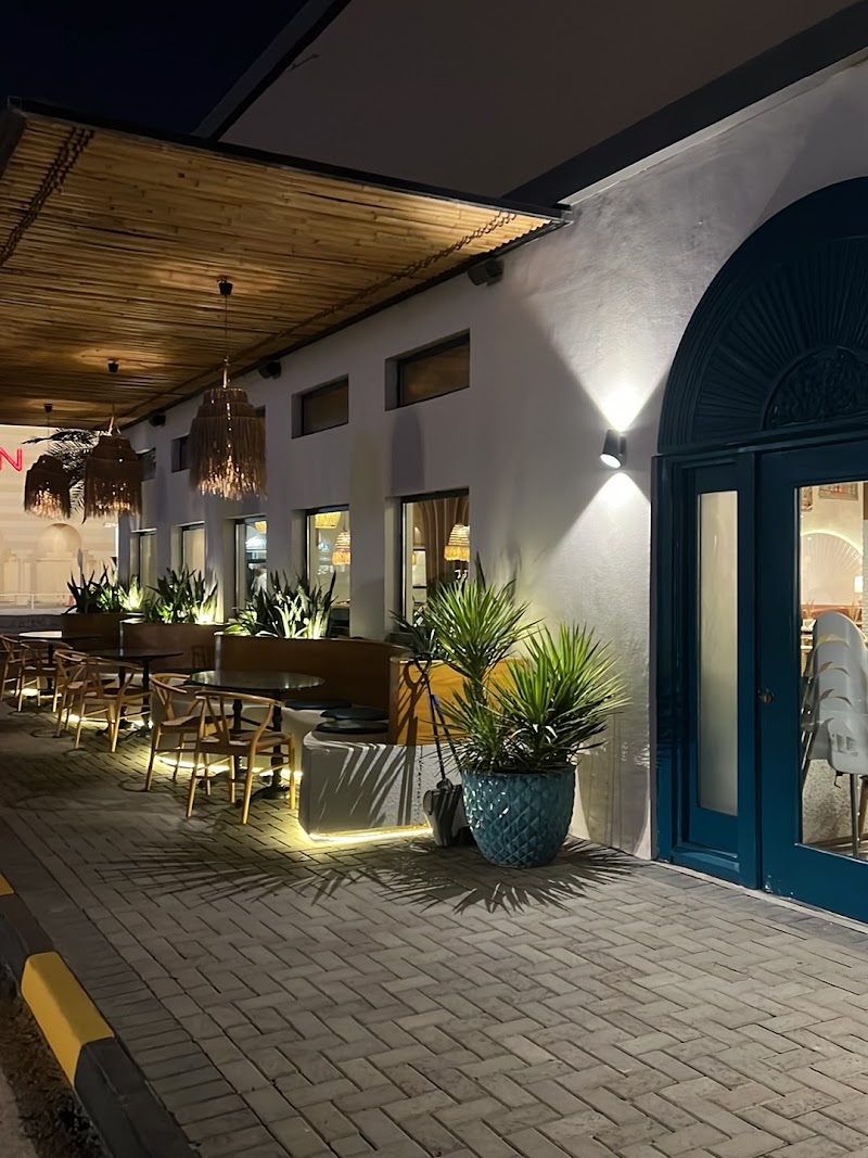 Kadoura | seafood restaurant