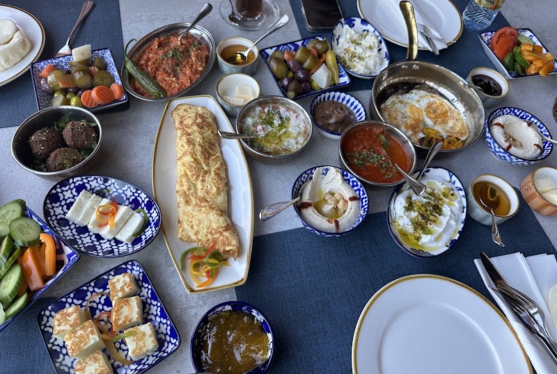 Barah Restaurant & Cafe