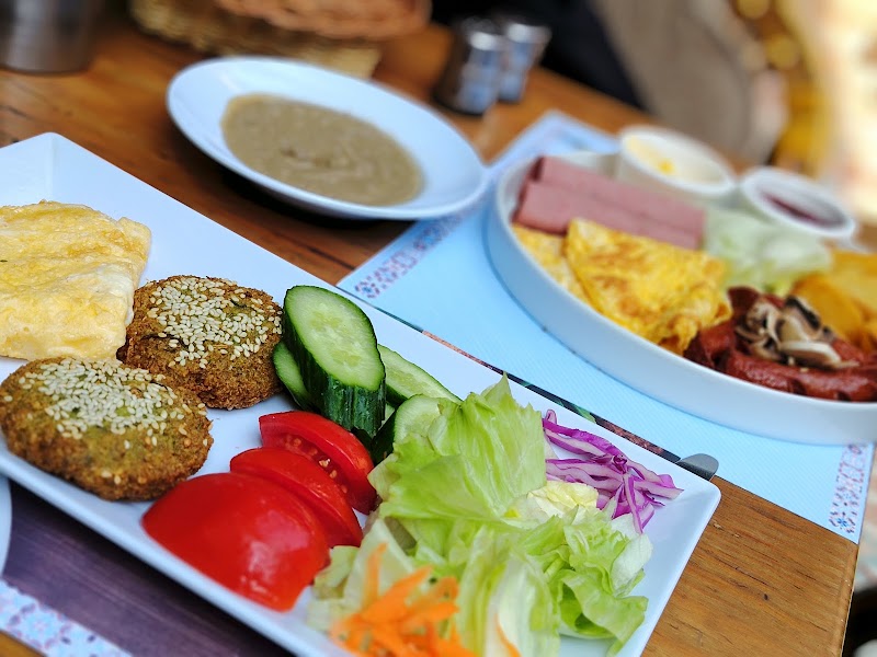 Oldish ( Restaurant & Cafe )