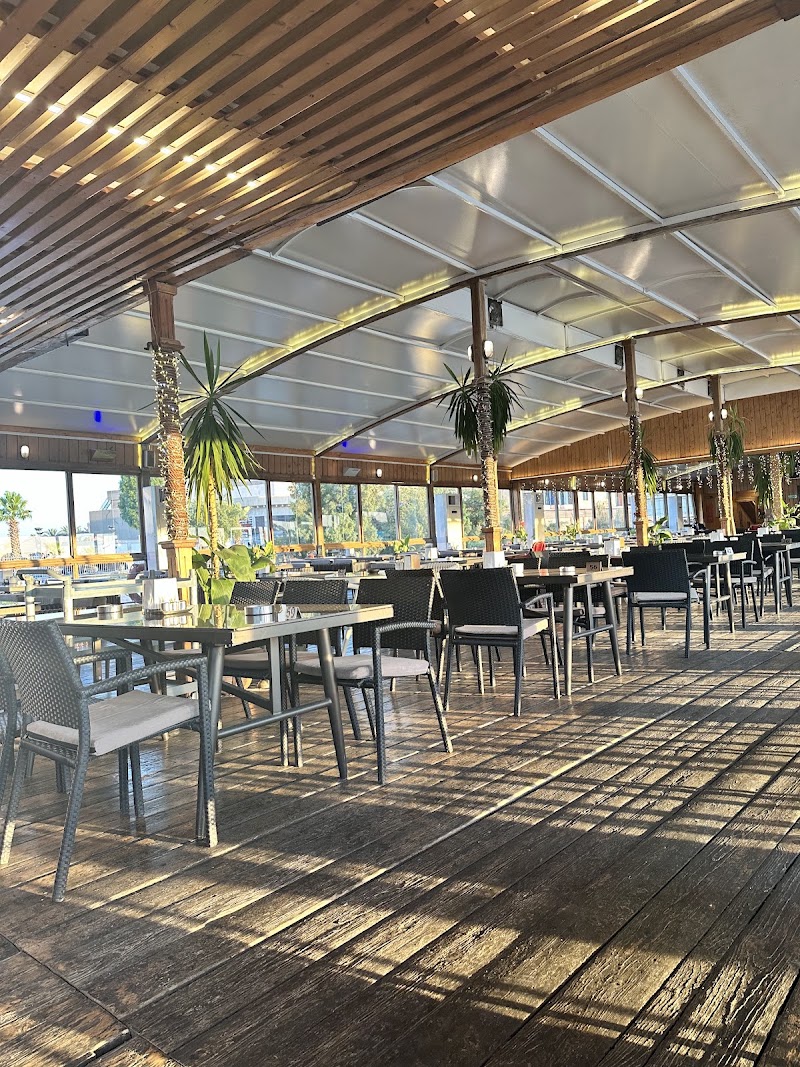 Jadiriyah Floating Restaurant