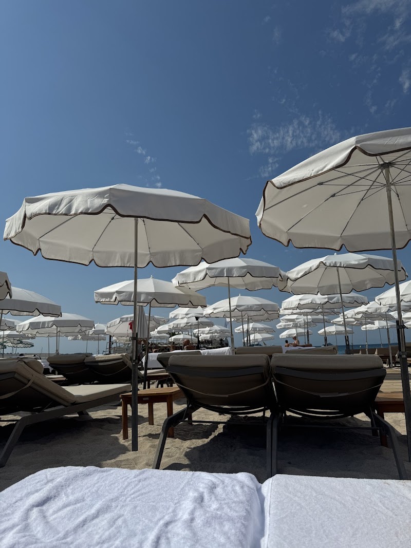 Mademoiselle Gray Plage Barrière