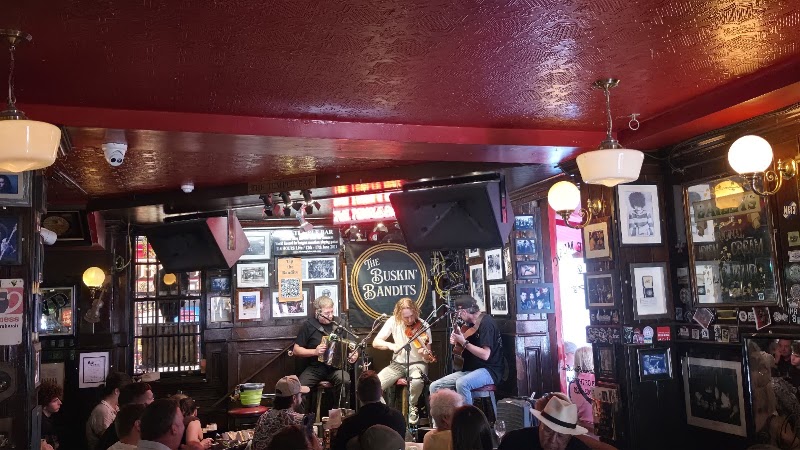 Monroe's Tavern