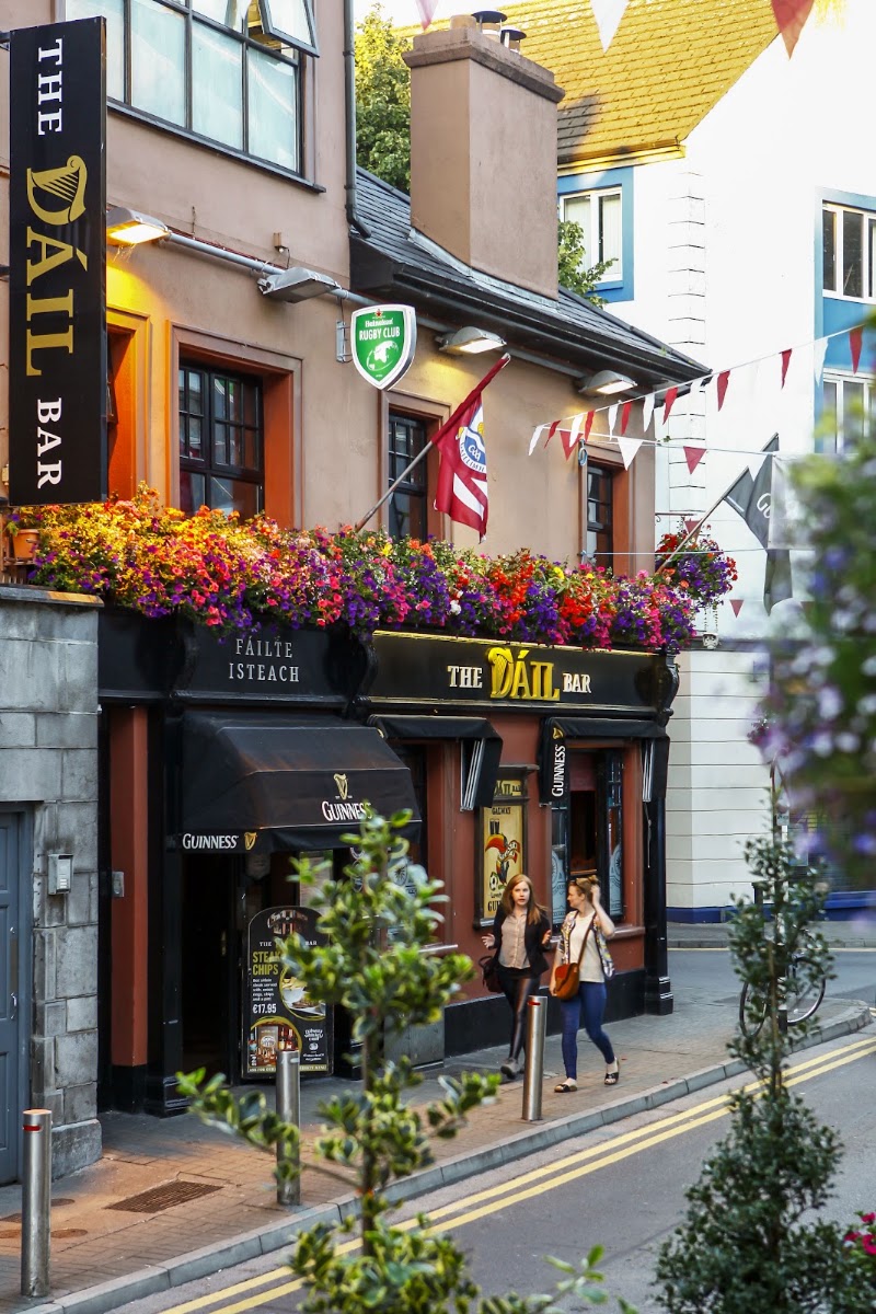 The Dáil Bar