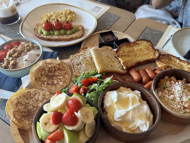 Tholoto Brunch & Restaurant