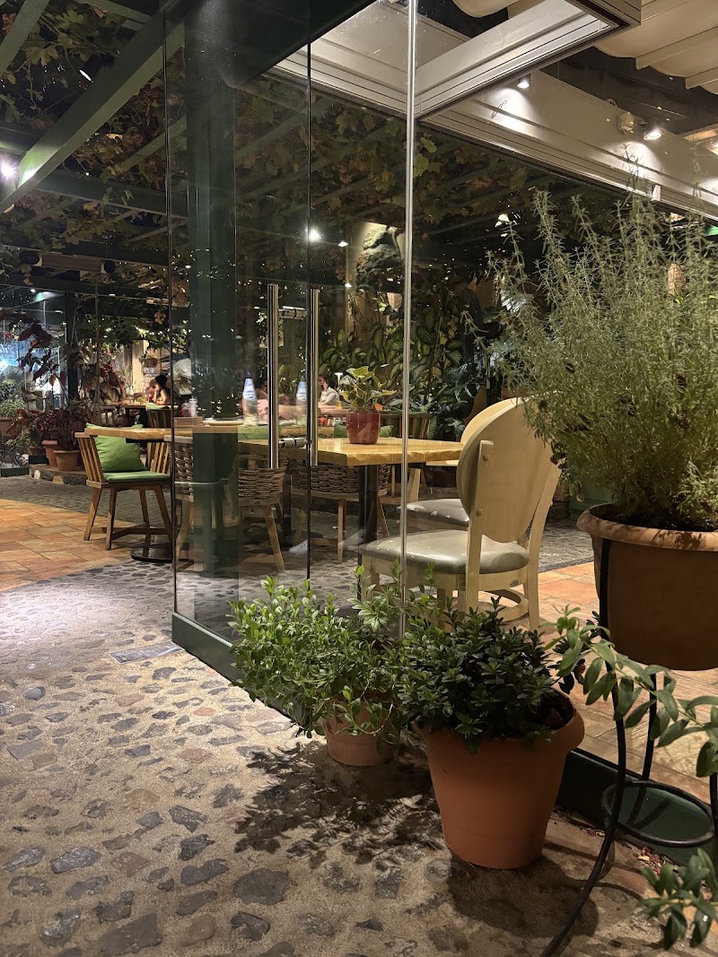 Pelican Kipos cafe and wine restaurant