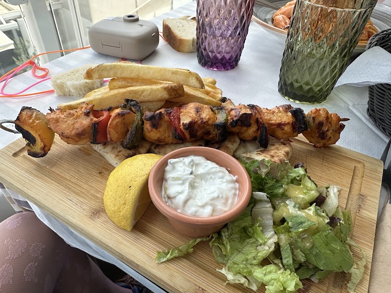 Parea Tavern