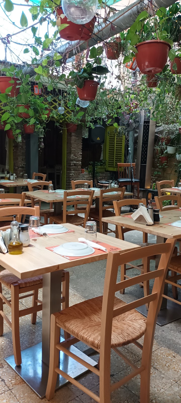 To Anamma Traditional Restaurant