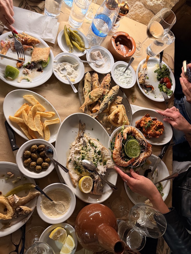 MEZE Taverna Restaurant