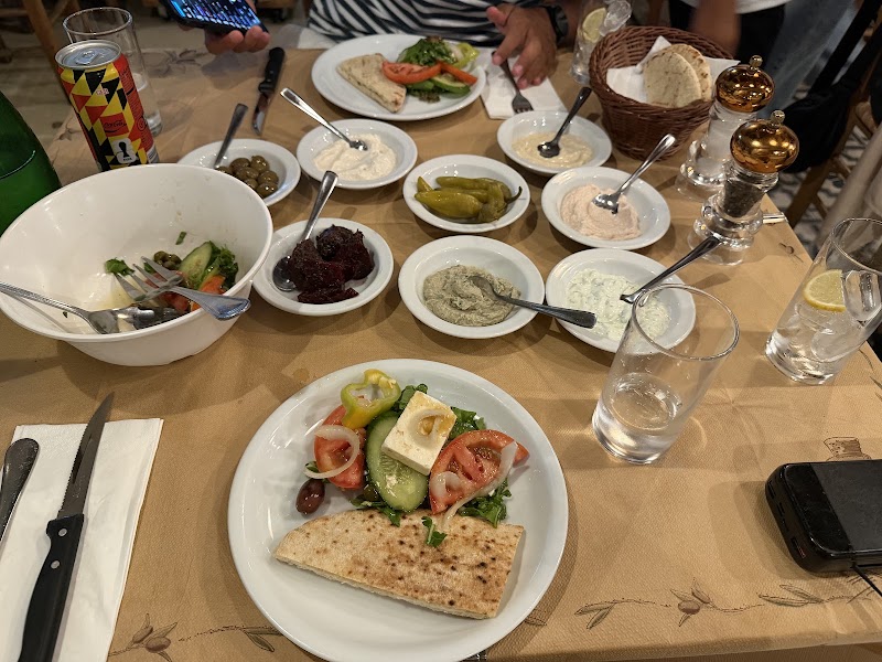 MEZE Taverna Restaurant
