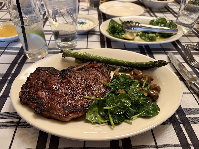 Gibsons Bar & Steakhouse