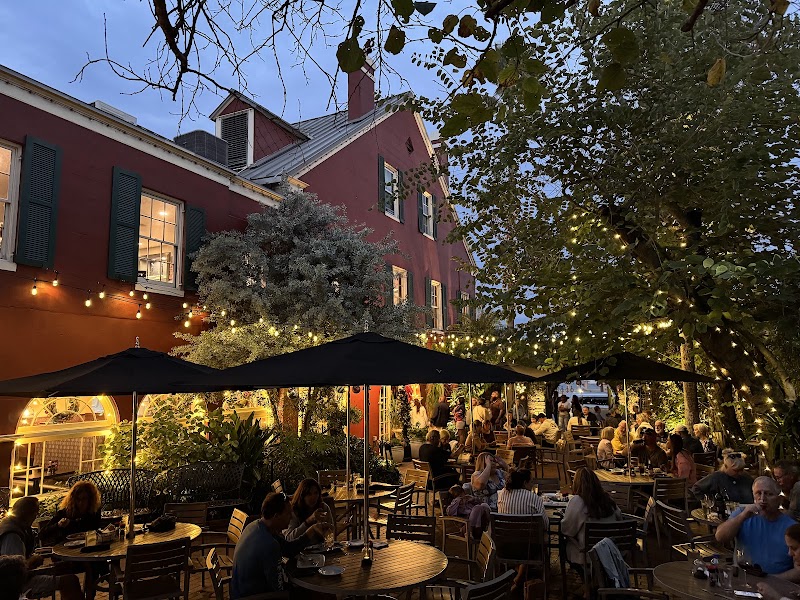 Harry's Seafood, Bar & Grille