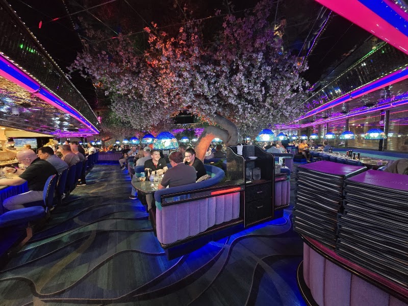 Peppermill Restaurant and Fireside Lounge