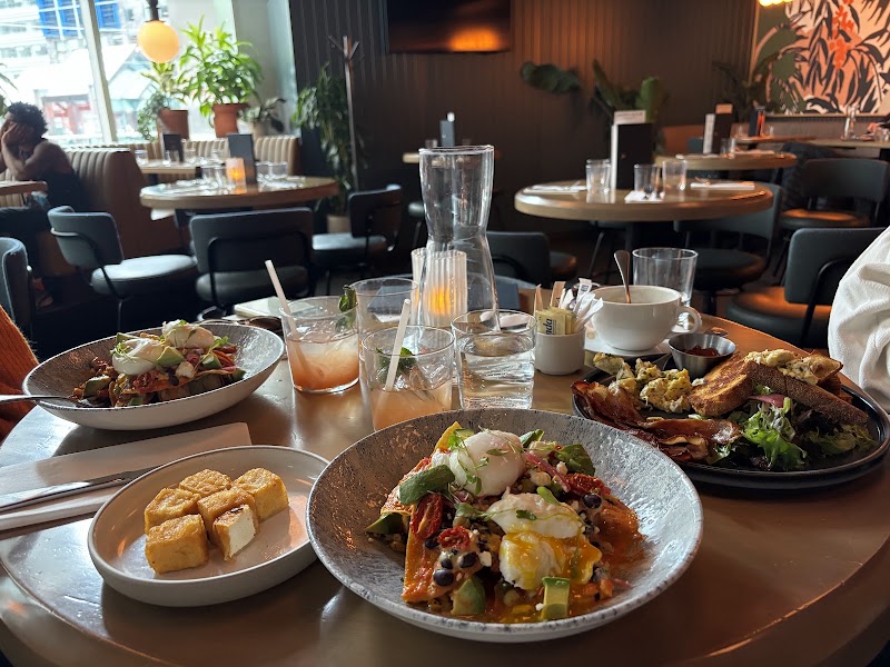 Earls Kitchen + Bar