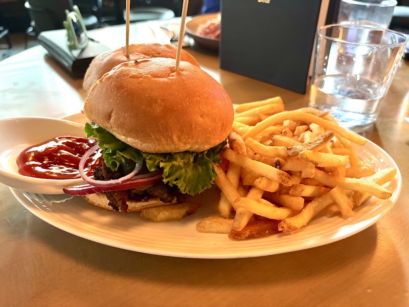 Earls Kitchen + Bar