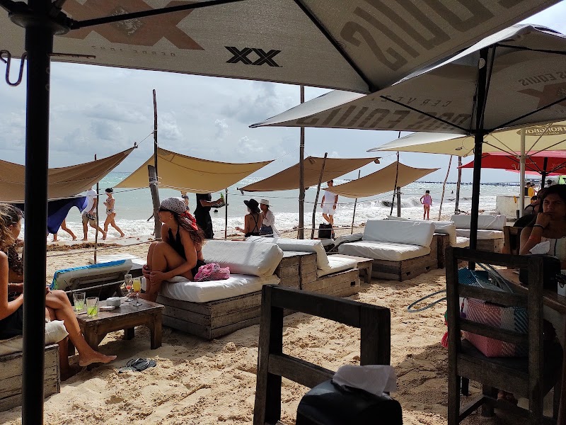 Zenzi Beach