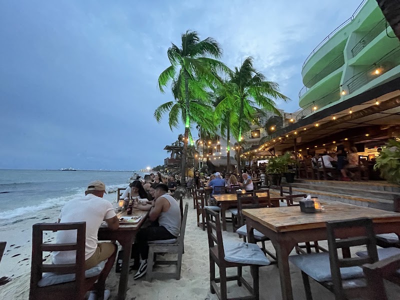 Zenzi Beach