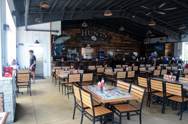 Hunt's Oyster Bar and Seafood