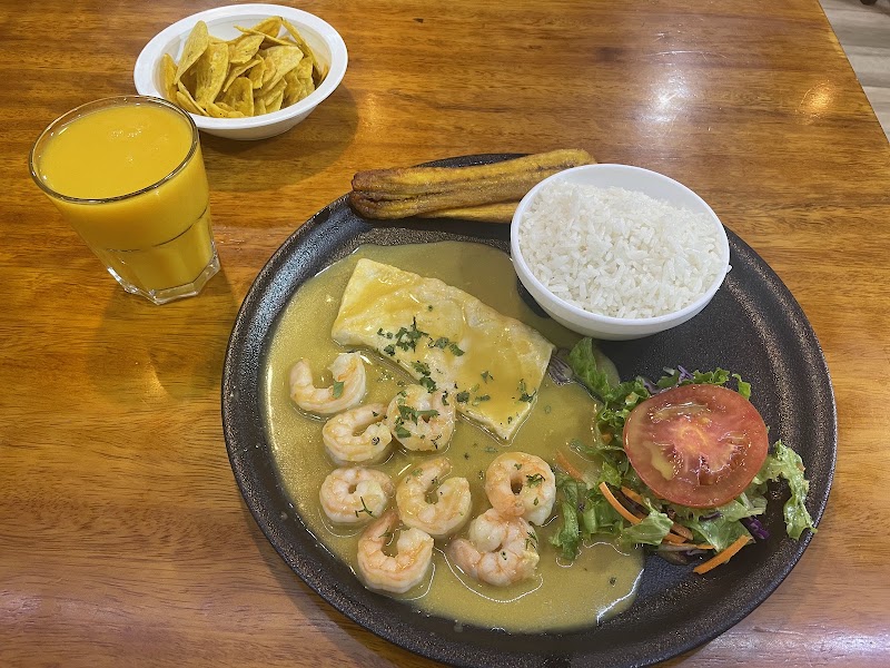 El Manglar de las Conchas - Mar & Tierra