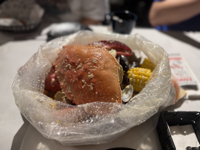 The BOILER @ Buona Vista | Best Seafood Boil | Crabs & Lobsters |