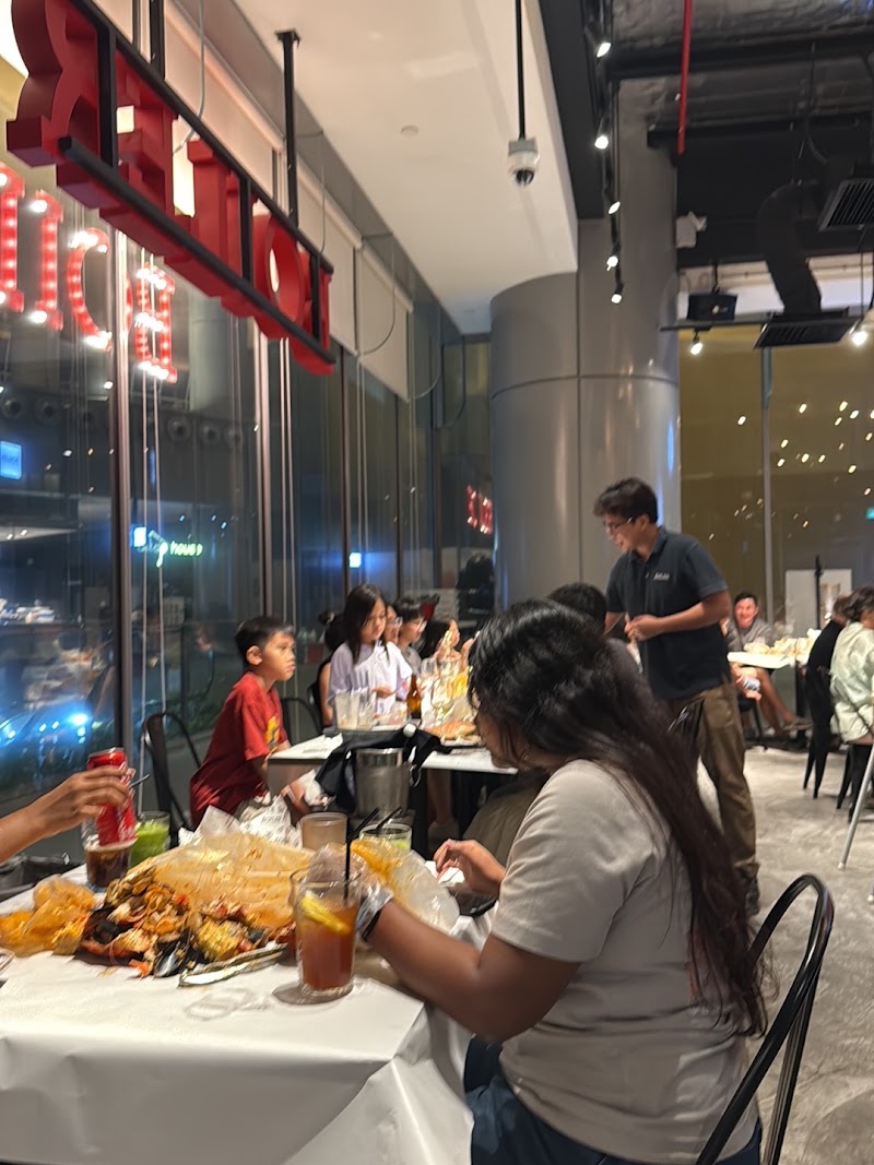 The BOILER @ Buona Vista | Best Seafood Boil | Crabs & Lobsters |