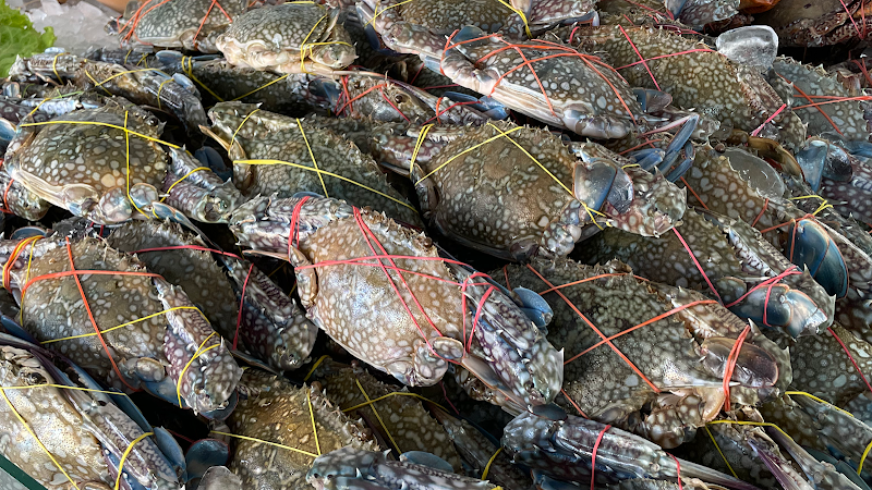 Mungkorn Seafood Buffet & Fish Market