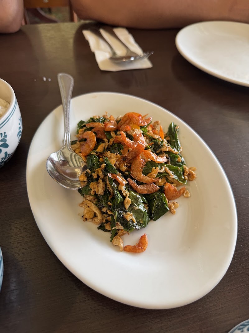 One Chun Cafe & Restaurant