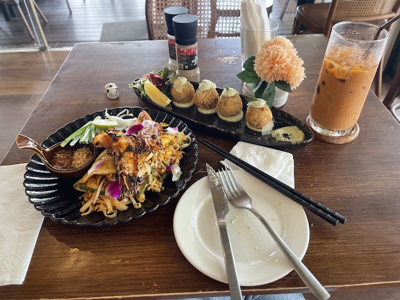 TAPAS Cafe & Restaurant - Phuket Old Town