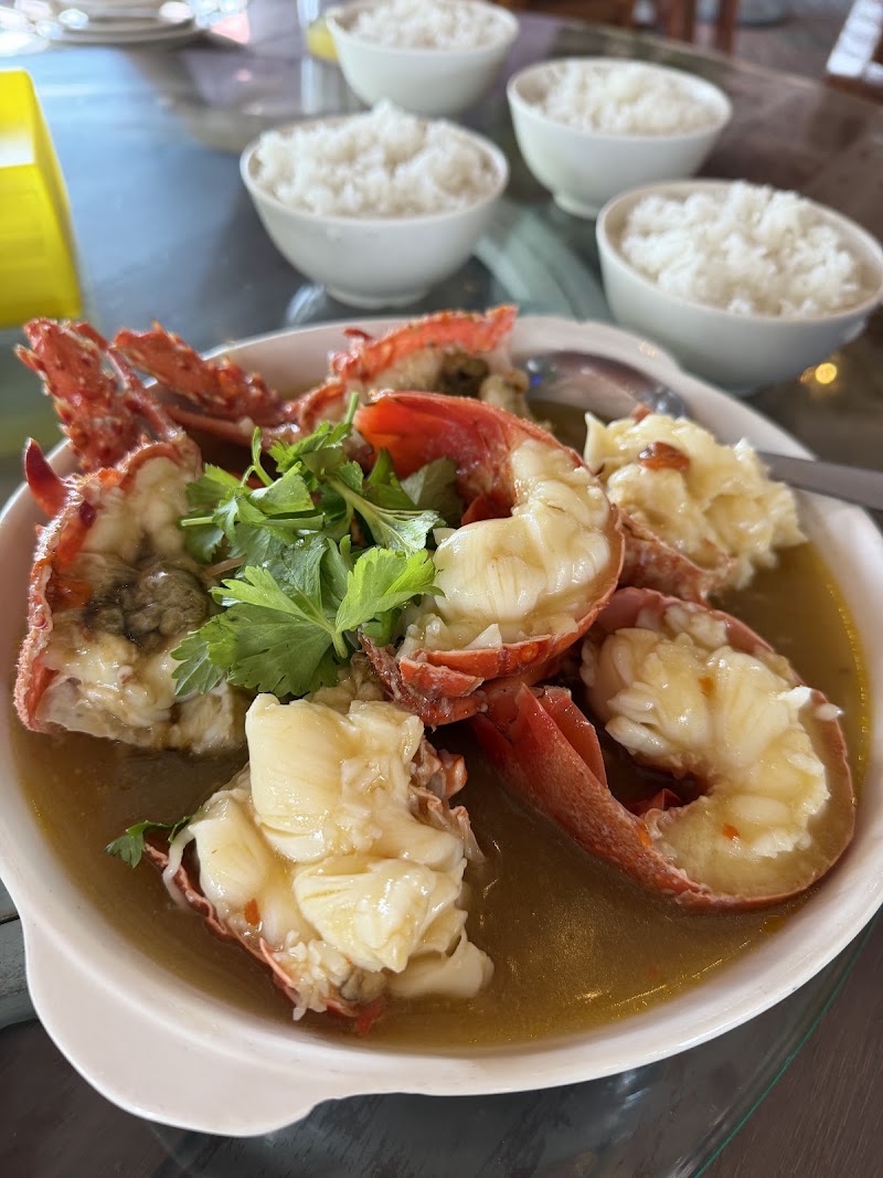 Super Lobster Village