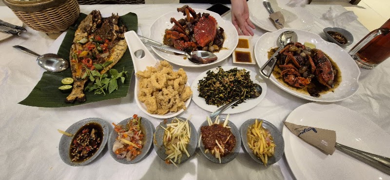 Layar Seafood & Ikan Bakar Pesanggrahan