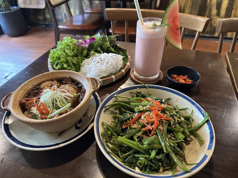 Hoang’s Kitchen -Vietnamese cuisine & Vegan food