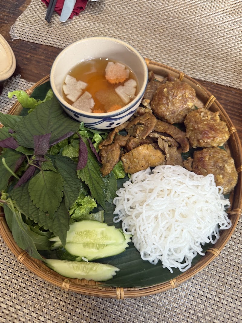 Home Saigon Restaurant