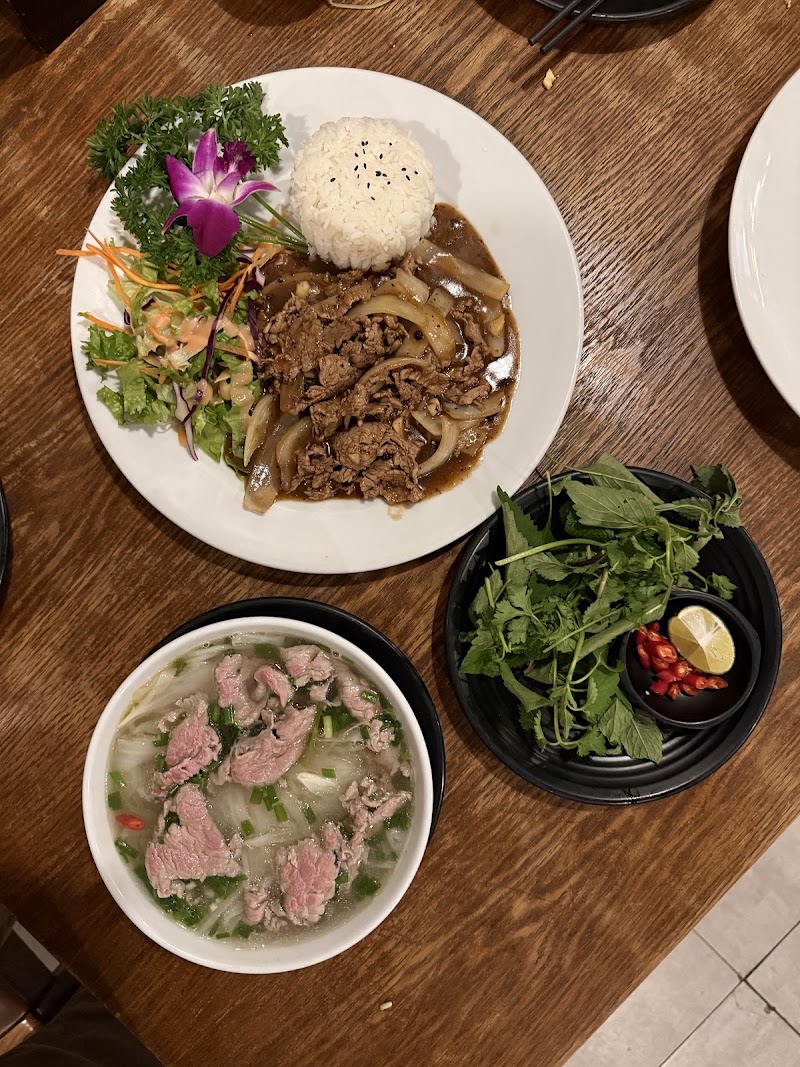 Hoang's Restaurant - Vietnamese Restaurant & Vegan Food