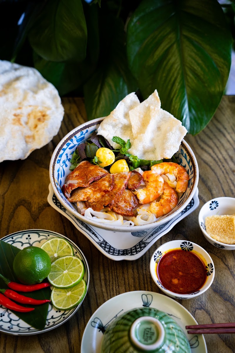 MẸT Vietnamese restaurant & Vegetarian Food 1