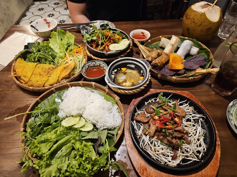 MẸT Vietnamese restaurant & Vegetarian Food 5