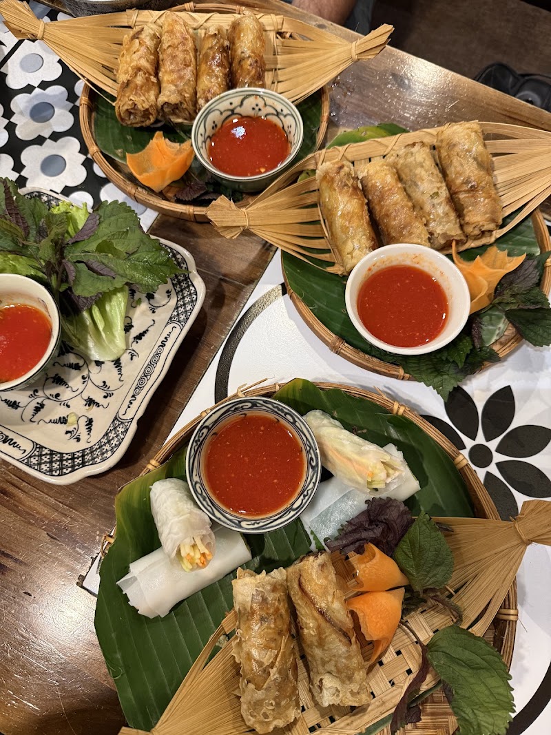MẸT Vietnamese restaurant & Vegetarian Food 5