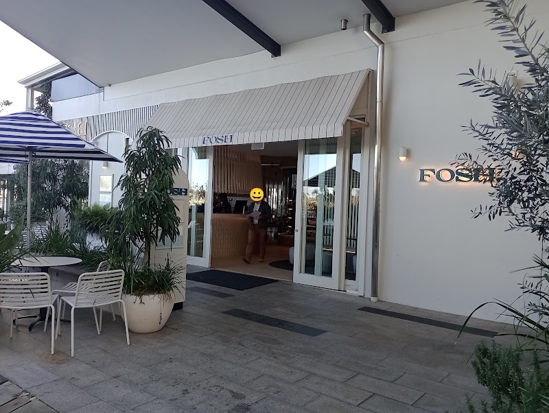 Fosh Bar & Restaurant