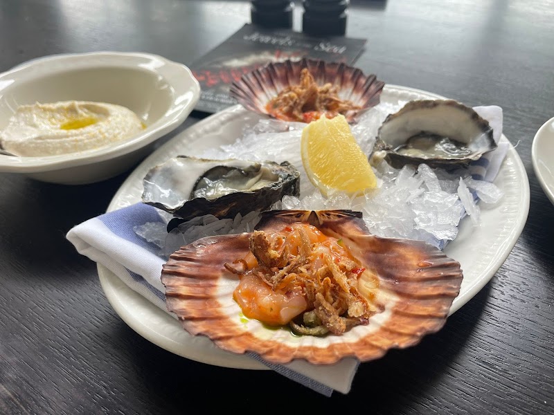 Fosh Bar & Restaurant