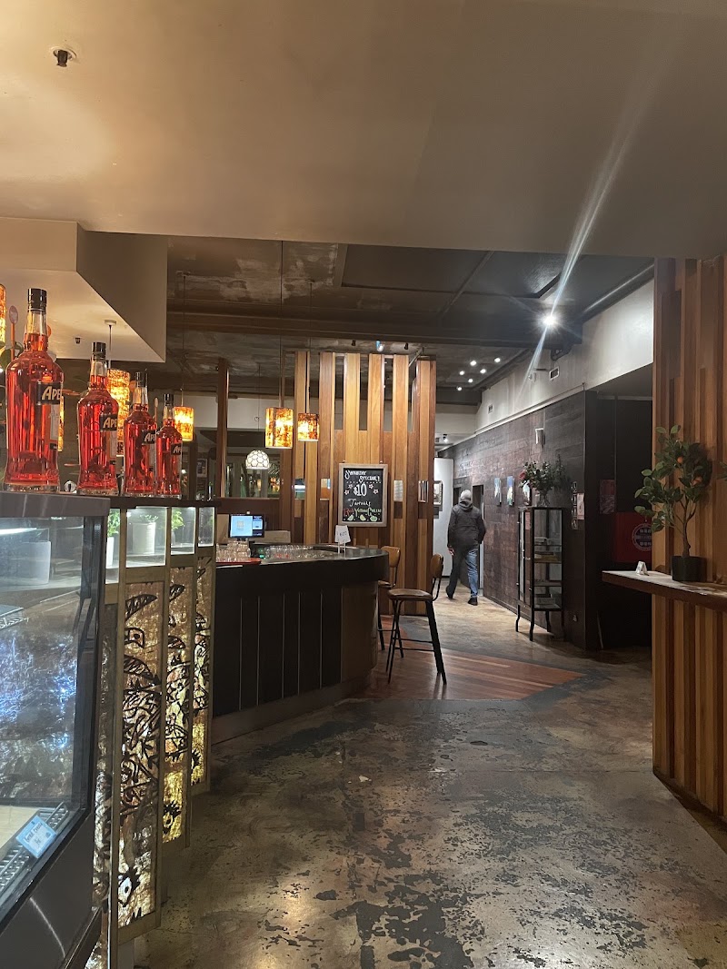 Southern Cross Garden Bar Restaurant