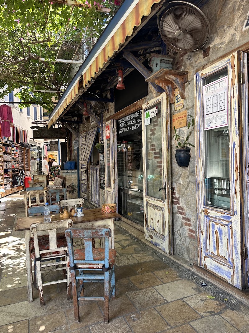 Zakka Cafe & Restaurant