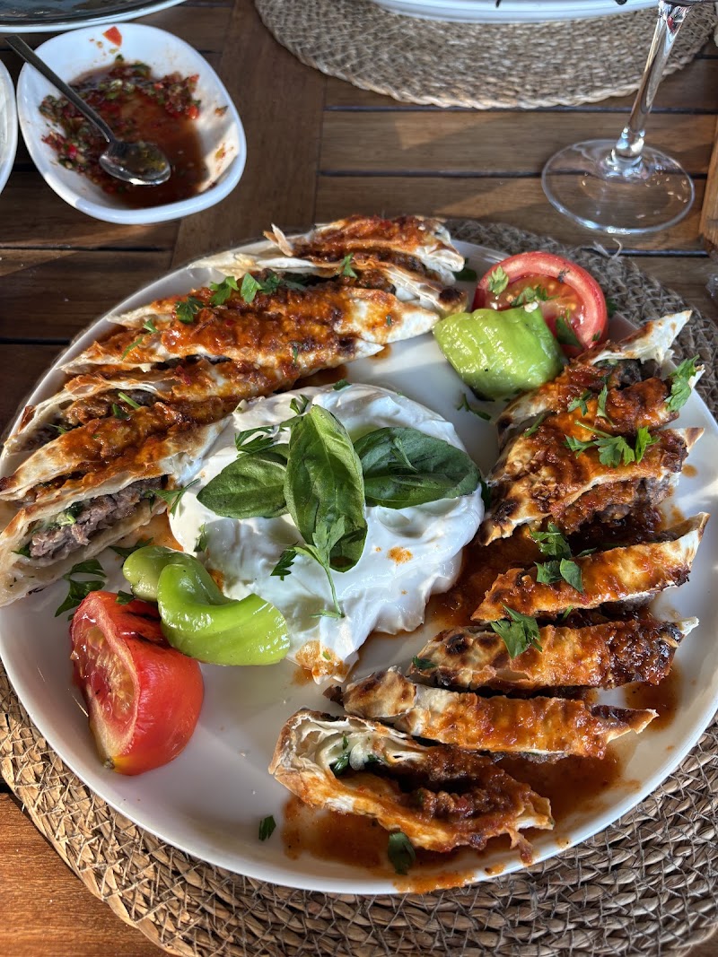 Şark Köşesi Restaurant | Kebap, Pide, Lahmacun ve Deniz Mahsulleri | Bodrum