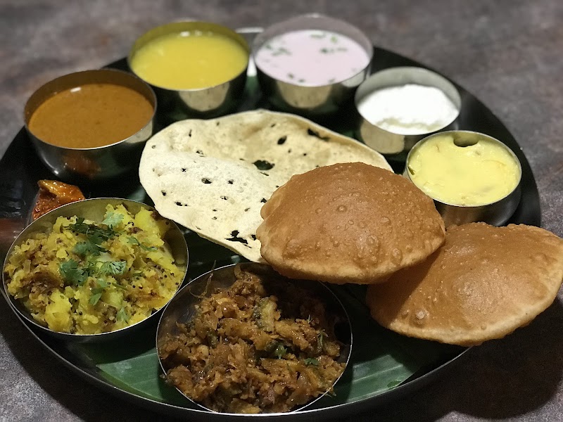 Chaitanya Assal Malvani - Dadar