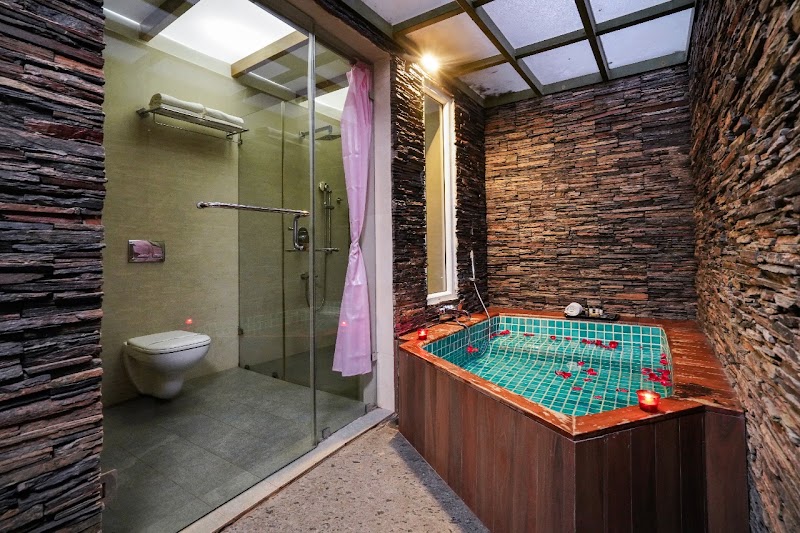 Kuruva Island Resort and Spa