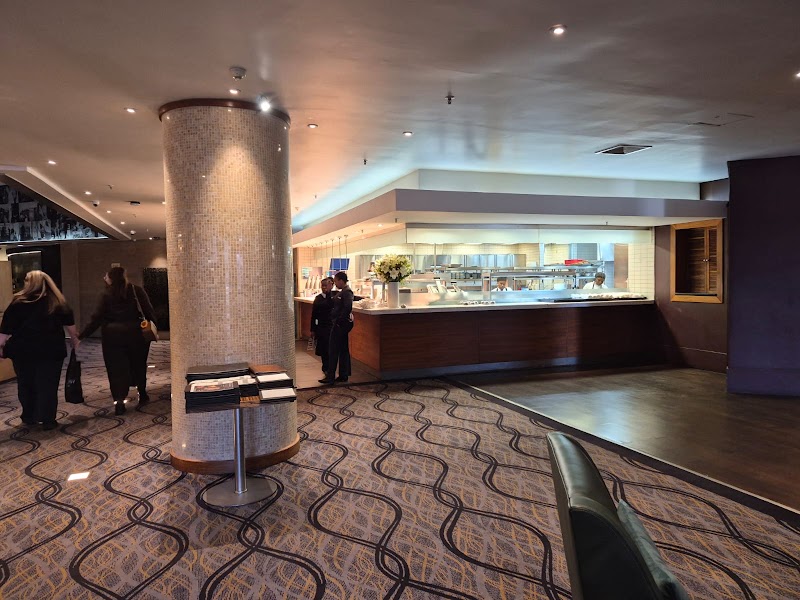 San Deck, Bar & Restaurant