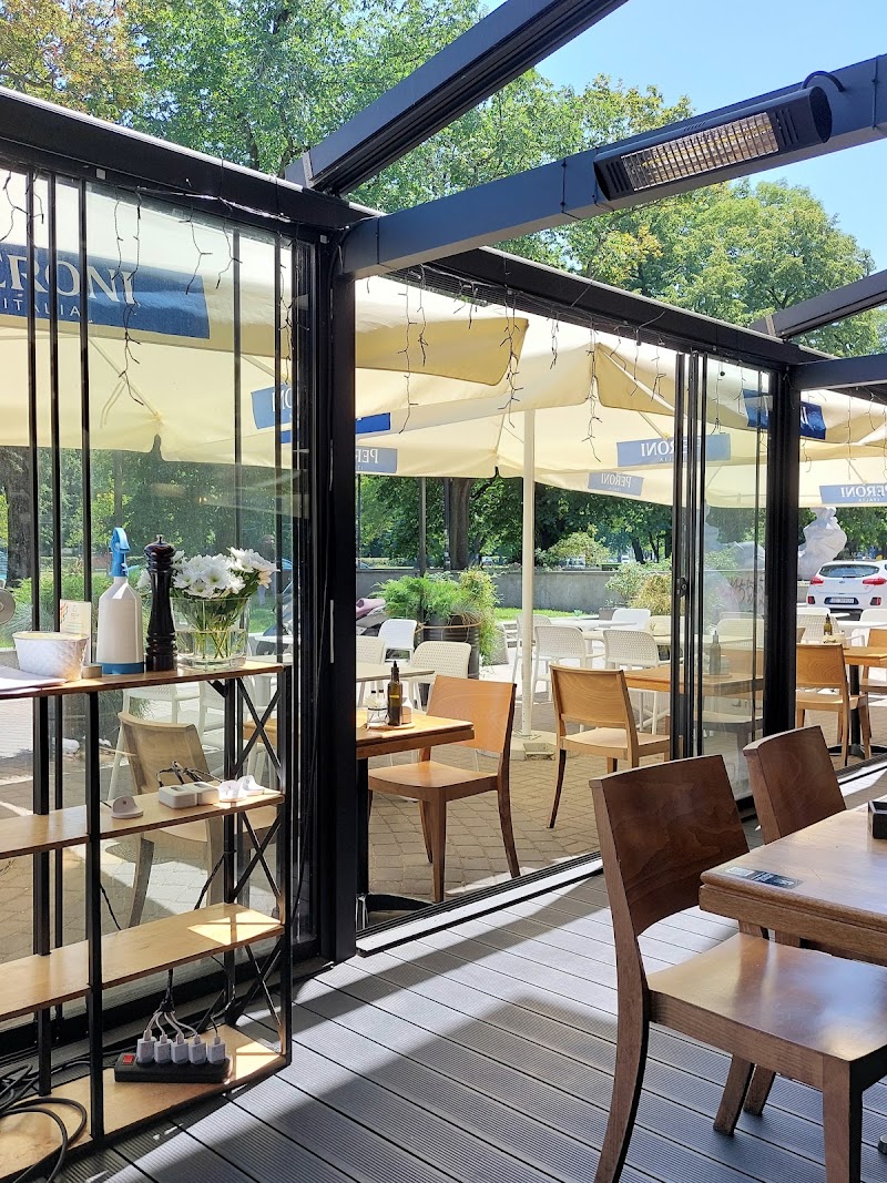 Si Ristorante & Cocktail Bar