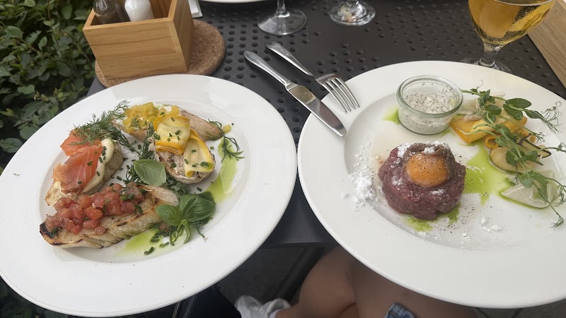 Si Ristorante & Cocktail Bar